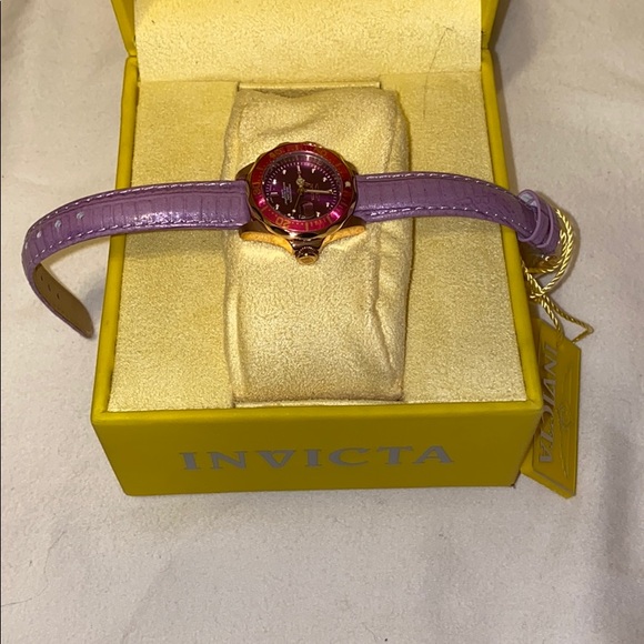 Invicta Pro Diver Model 11717 - Picture 4 of 6